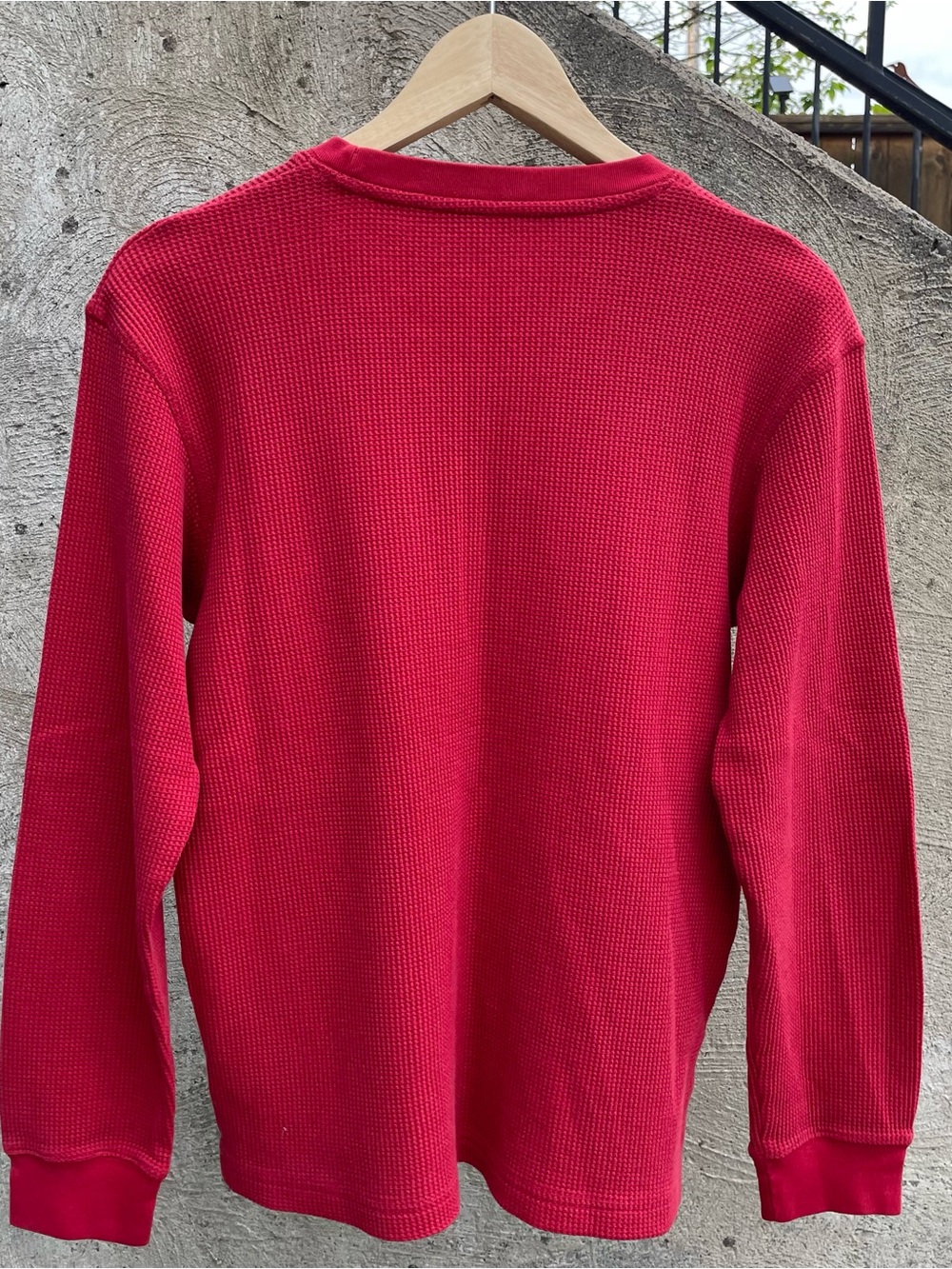 Red waffle knit long sleeved shirt size men’s small/women’s medium - Picture 4 of 4